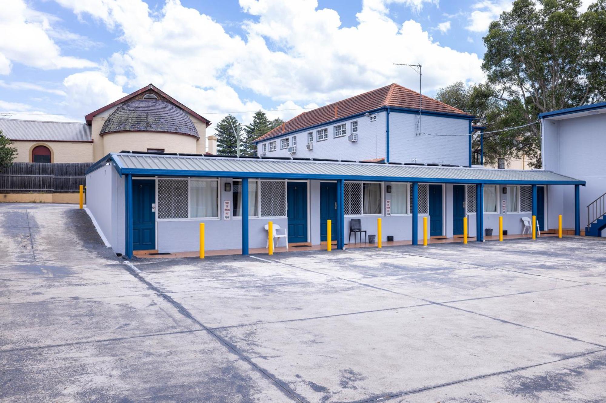 Windsor Heritage Motel Exterior photo